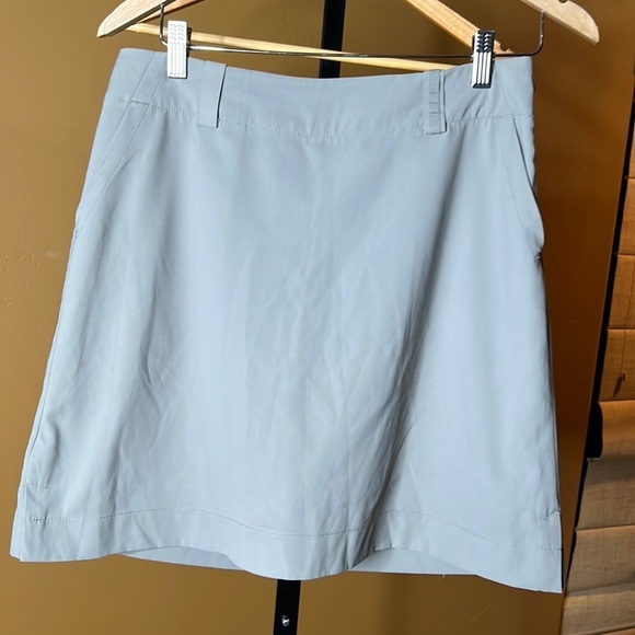 Nike Fit Dry Golf Tennis Sport Light Gray Preppy Side Zip Classic Skort Size 4 - Picture 1 of 10